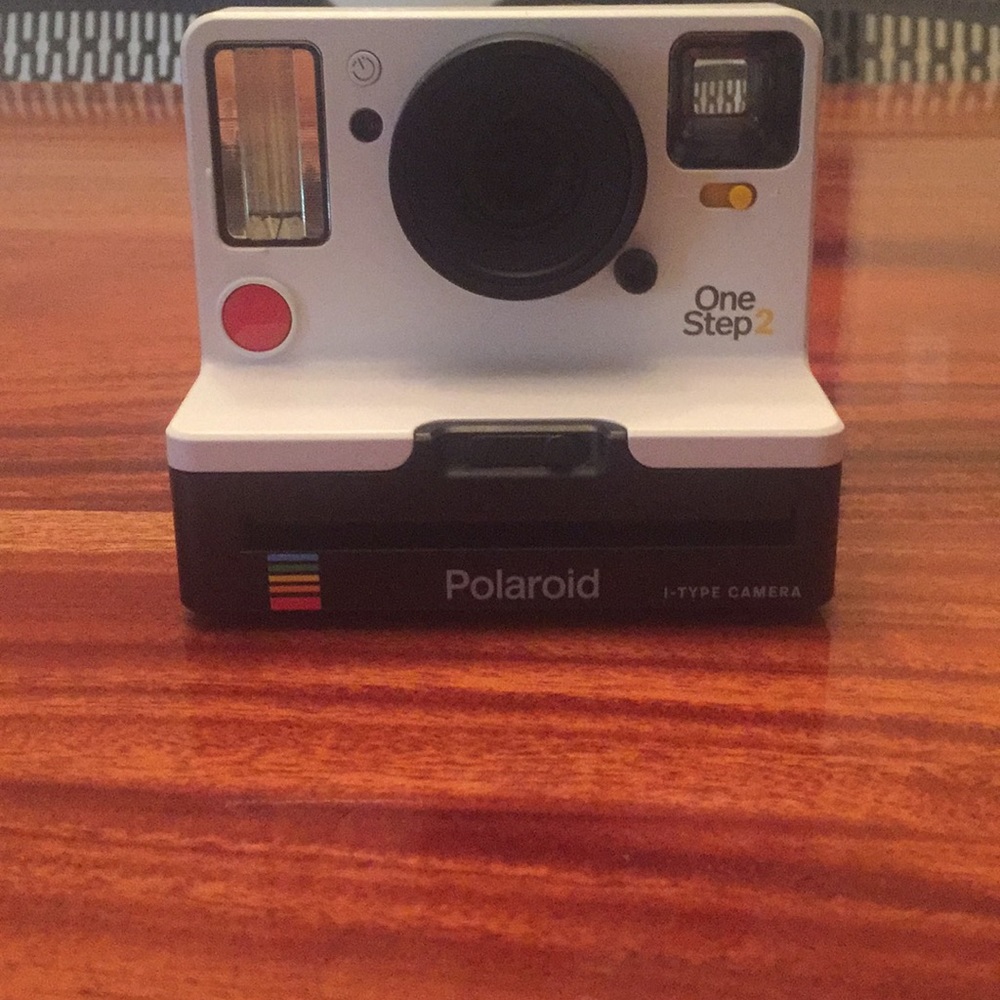 Polaroid One Step 2 I type Camera - Picture 3 of 3